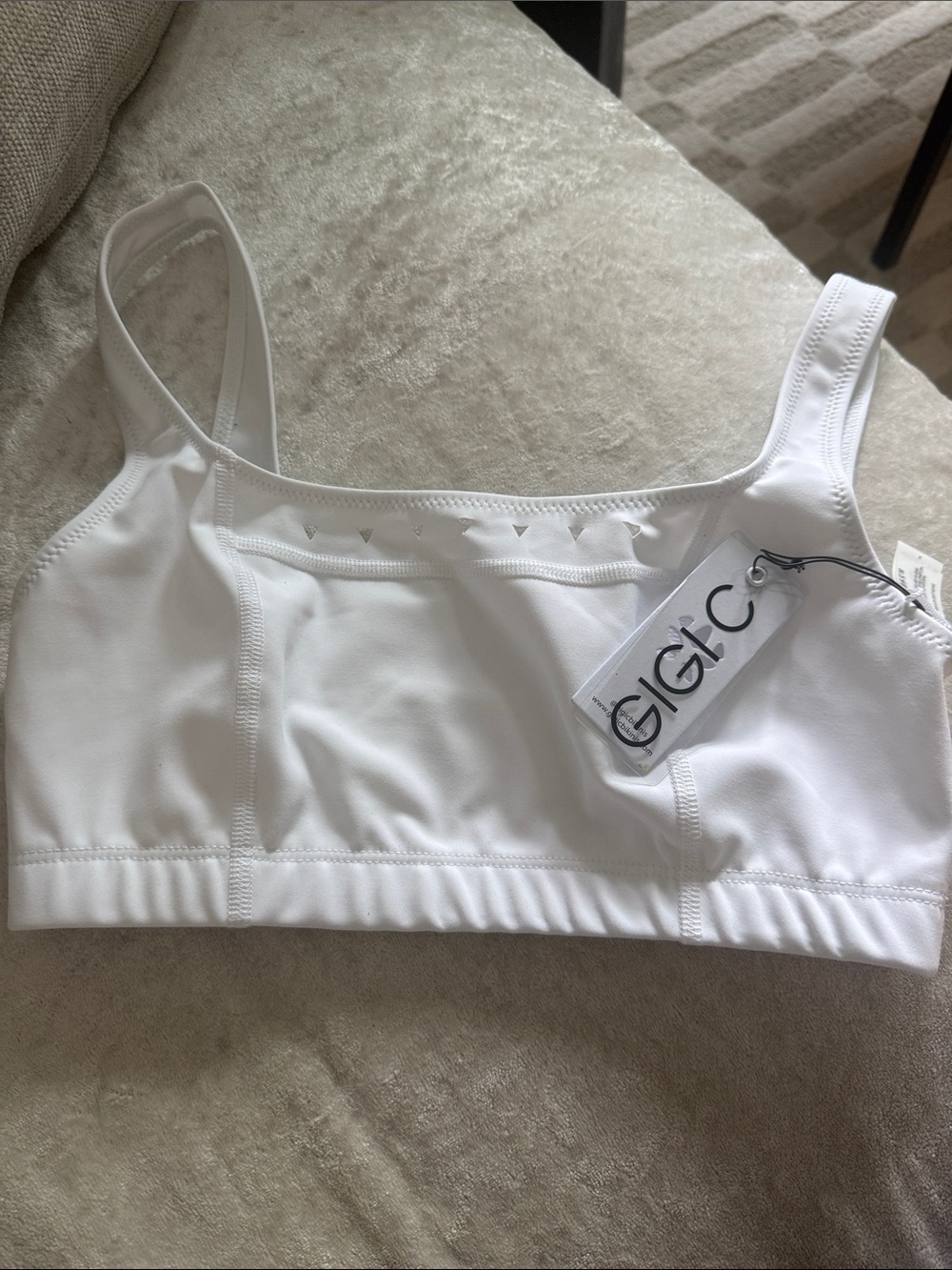 NWT Gigi C Sports Bra in Black, Small